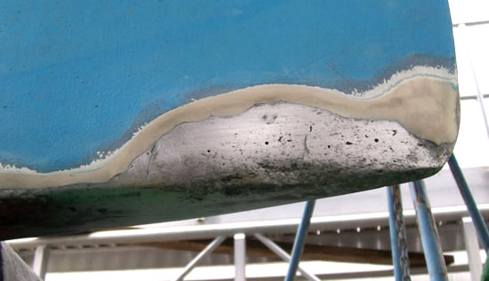Boat repair and anti-algae treatment